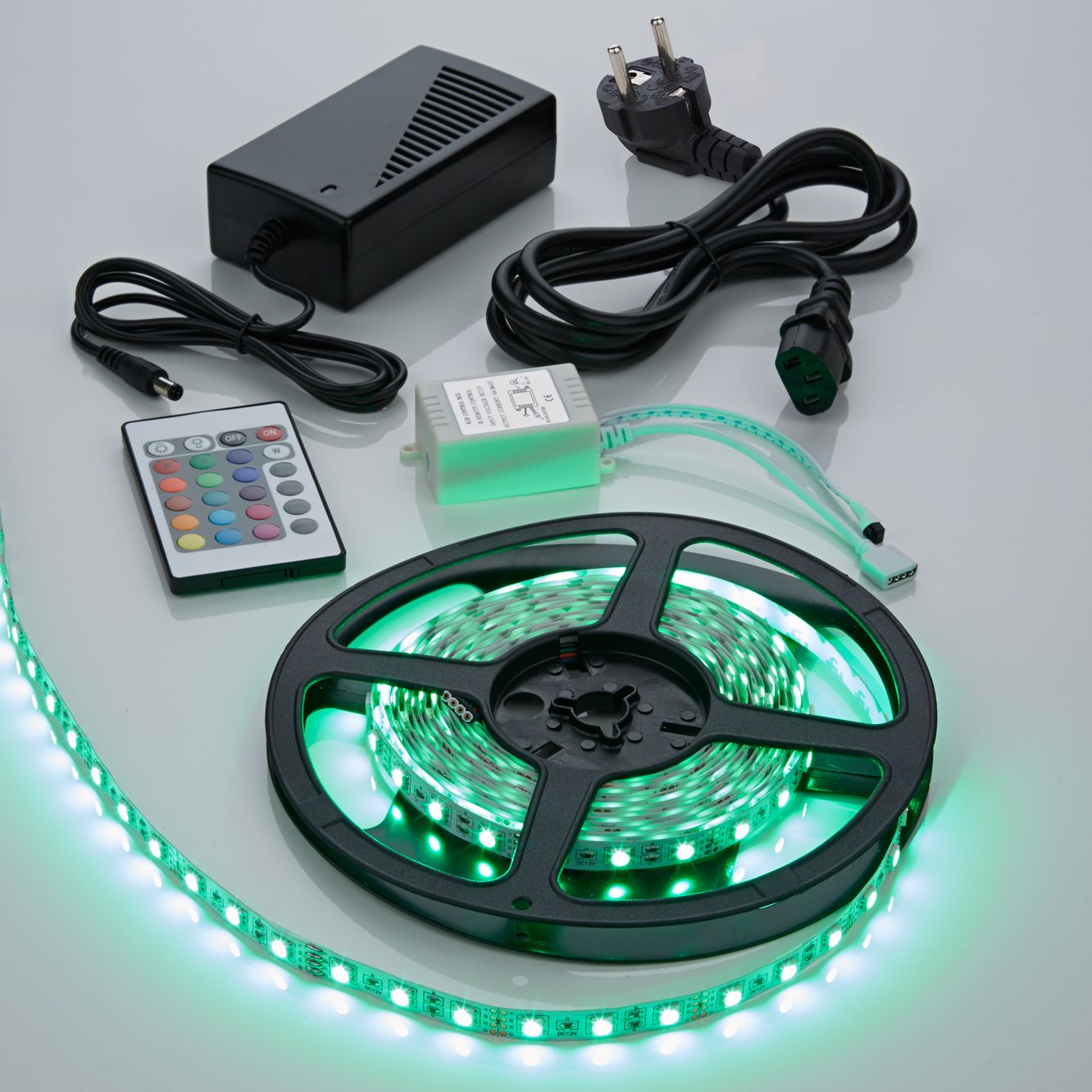 1 x IP20 5050 RGB LED strip verlichting incl Driver, IR Controller & Kabel - 5 meter