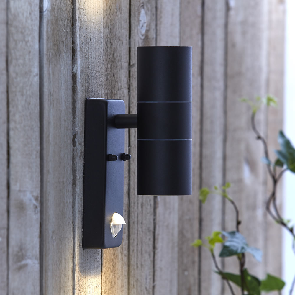 Biard Le Mans - Op- en Neerwaartse Buitenlamp met PIR Sensor - Rond - Zwart