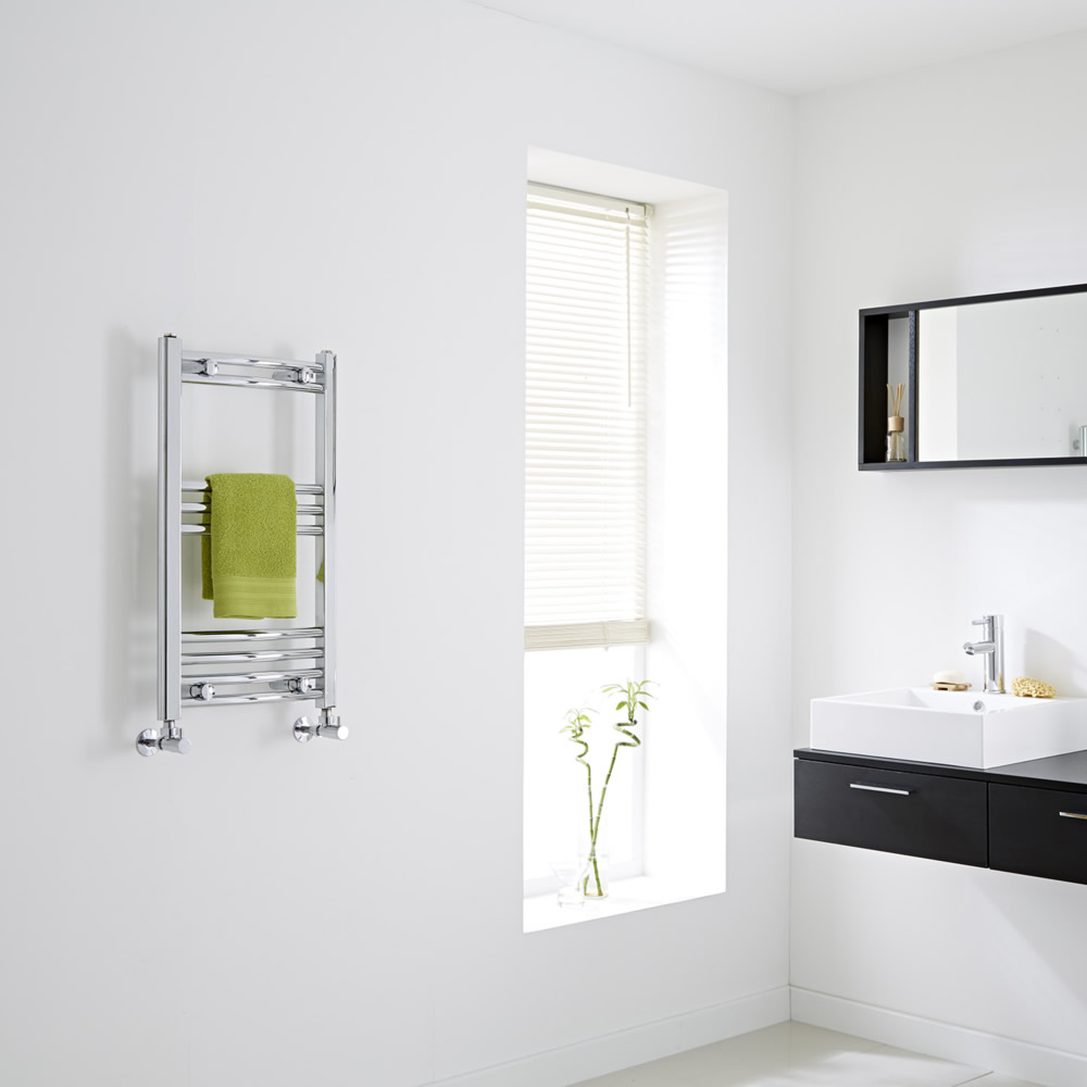 Ischia Gebogen Handdoekradiator Chroom 70cm x 40cm x 3,8cm 193 Watt