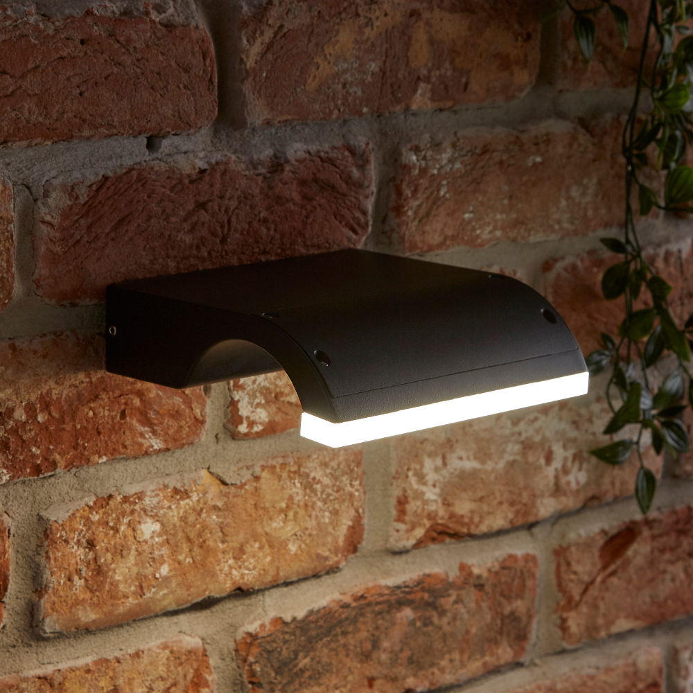 Biard Livada LED 10W IP54 Wandlamp - Zwart