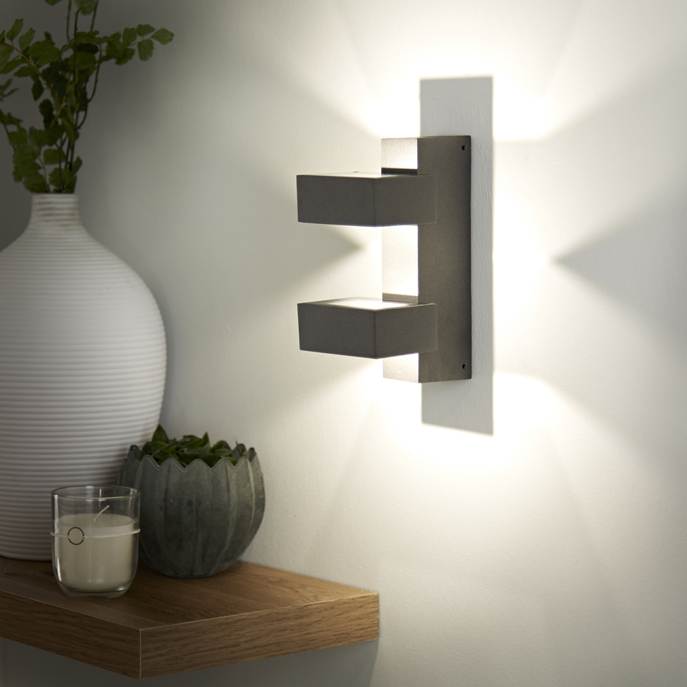 Brno 15.5W LED Wandlamp Buiten Vierkant Op- & Neerwaarts IP66 Antraciet