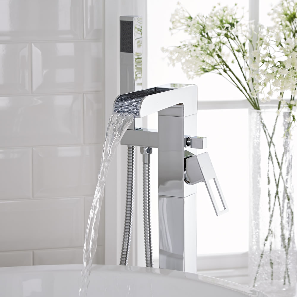 Vrijstaande Badmengkraan met Waterval en Handdouche Chroom | Parade