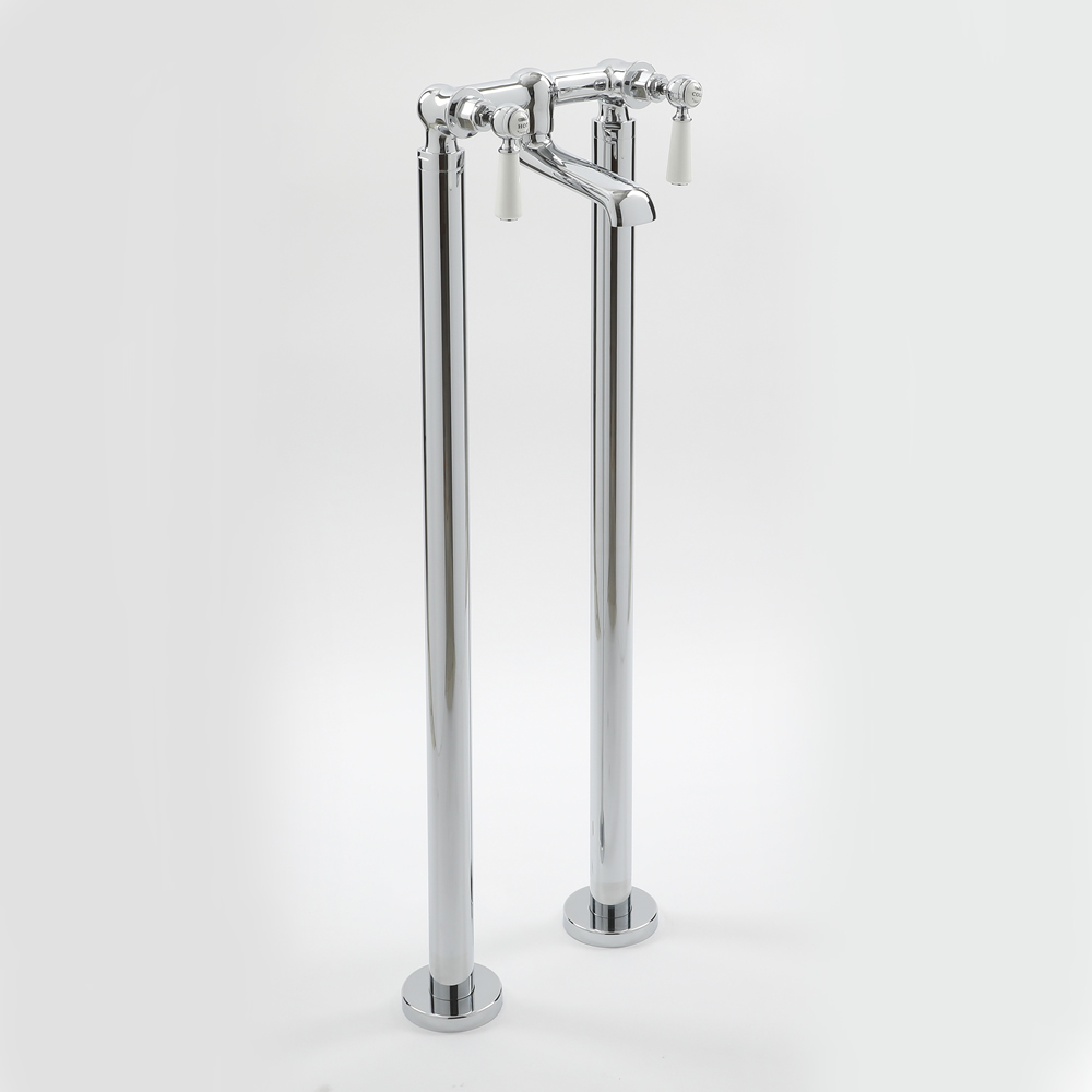 Vrijstaande Badkraan Inclusief Standpijpen Klassiek Steel Handvat | Chroom en Wit | Elizabeth