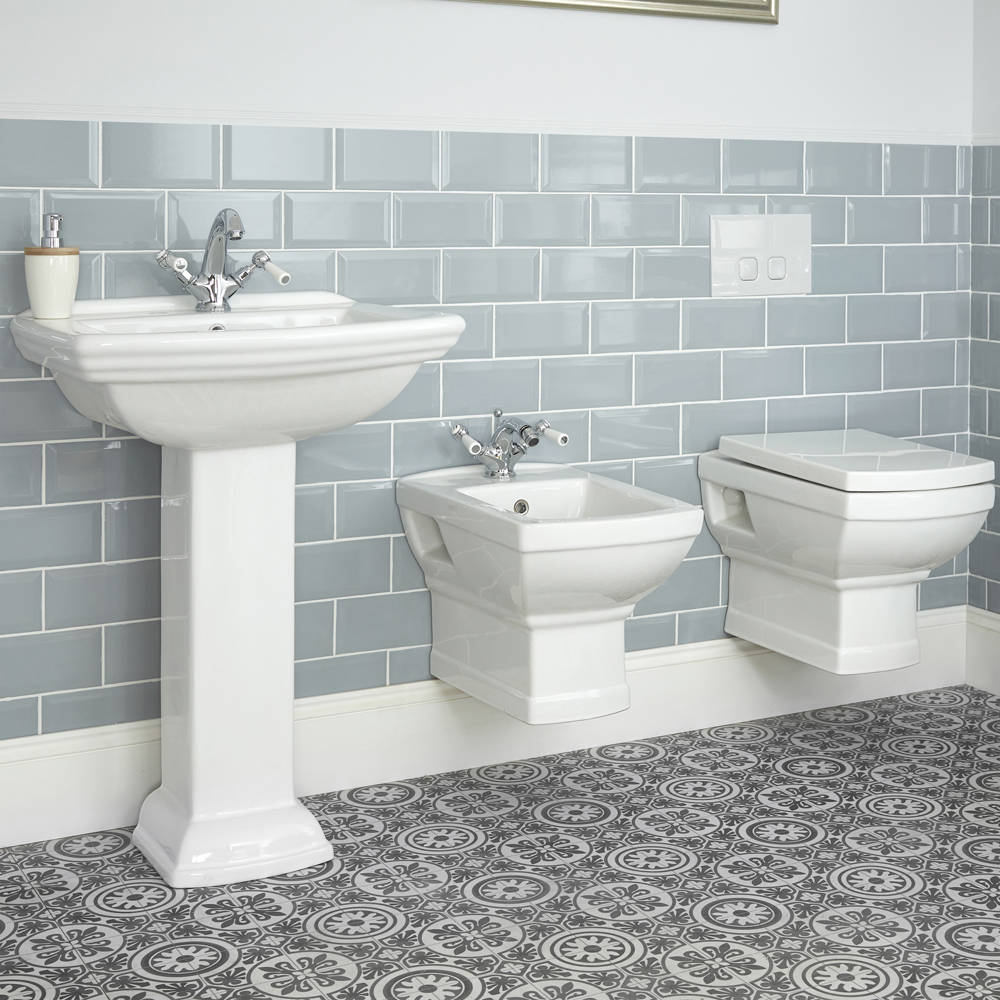 3-delige Klassieke Hangtoiletset & Keuze Wastafel | Chester