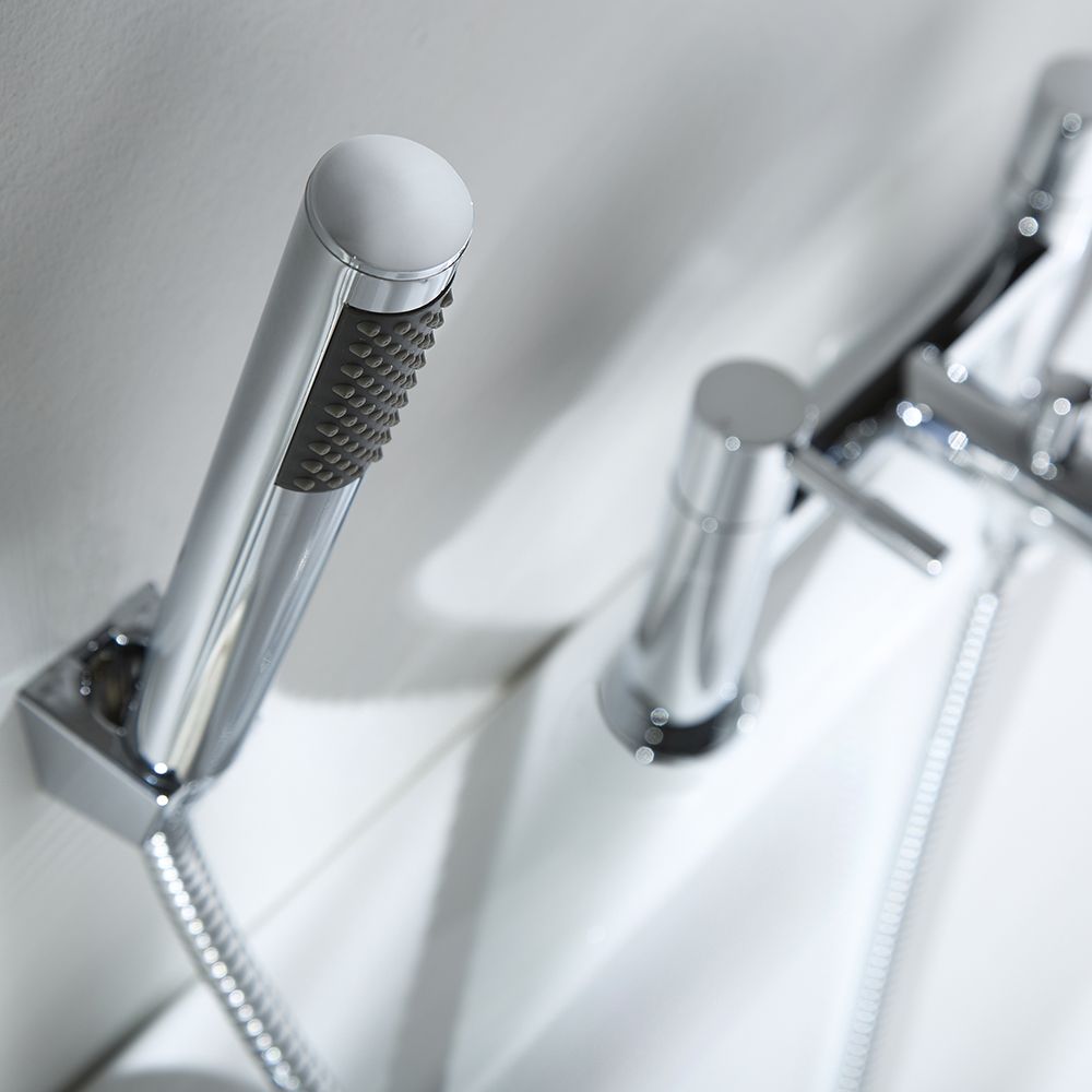 Hansa Hansaronda Afbouwdeel Voor 3-gats Inbouw Badkraan Voor Hansafill Met Vierkante Rozetten Met Handdouche Ø10cm En En Doucheslang 175cm Chroom