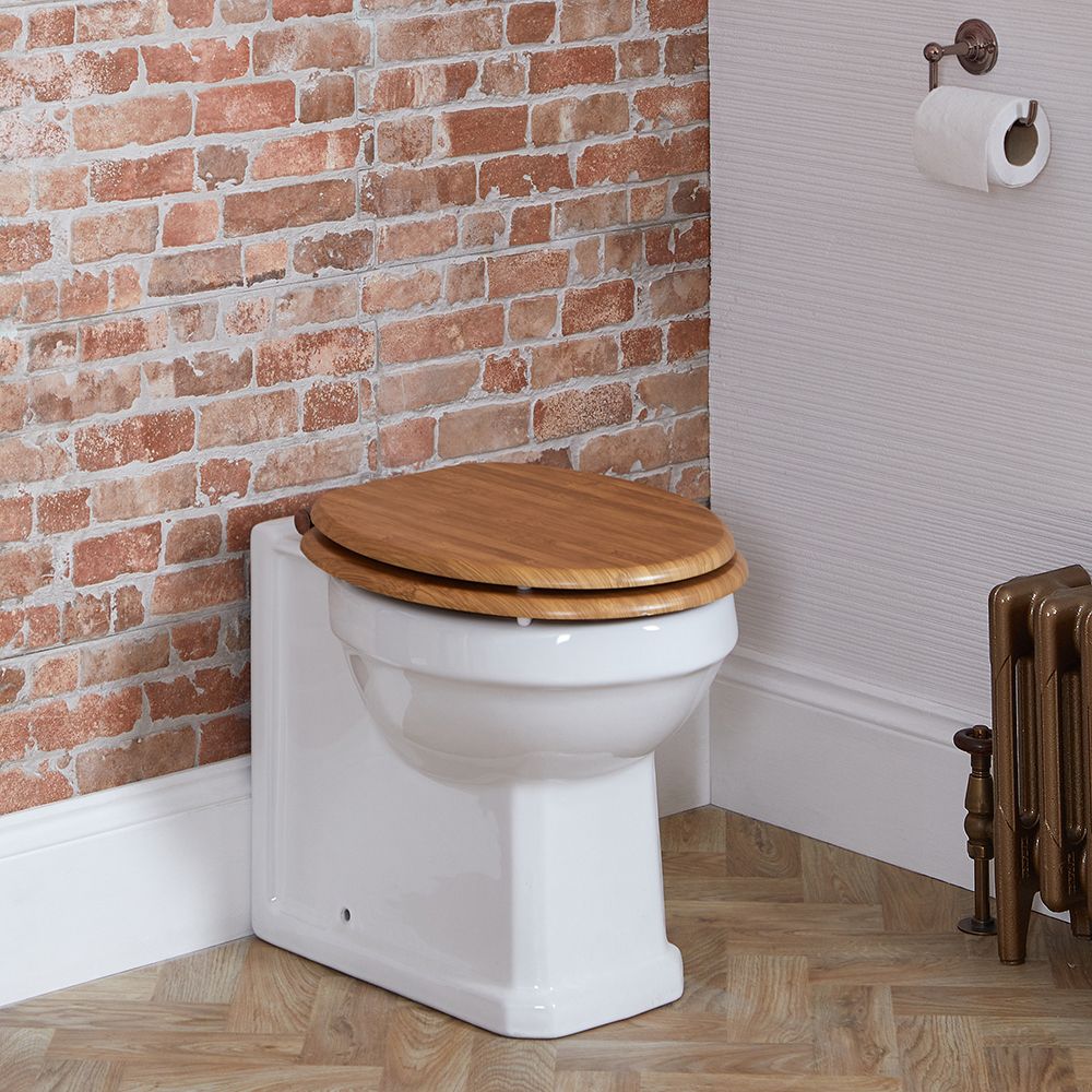 Staand Toilet Klassiek Inclusief Toiletzitting met een Keuze Scharnierkleuren | Richmond