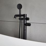 Vrijstaande Badmengkraan met Handdouche Thermostatisch Modern | Keuze Afwerking | Lune