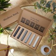 Doosje Kleurstalen van Gekleurde Radiatoren bij Hudson Reed - Een Selectie van Grijze Kleuren