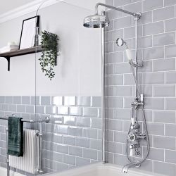 Hudson Reed Elizabeth - Douchekolom Klassiek 3-Weg Thermostatische Opbouw Douchekraan, Douchekop, Handdouche, Muurbaduitloop Chroom en Wit