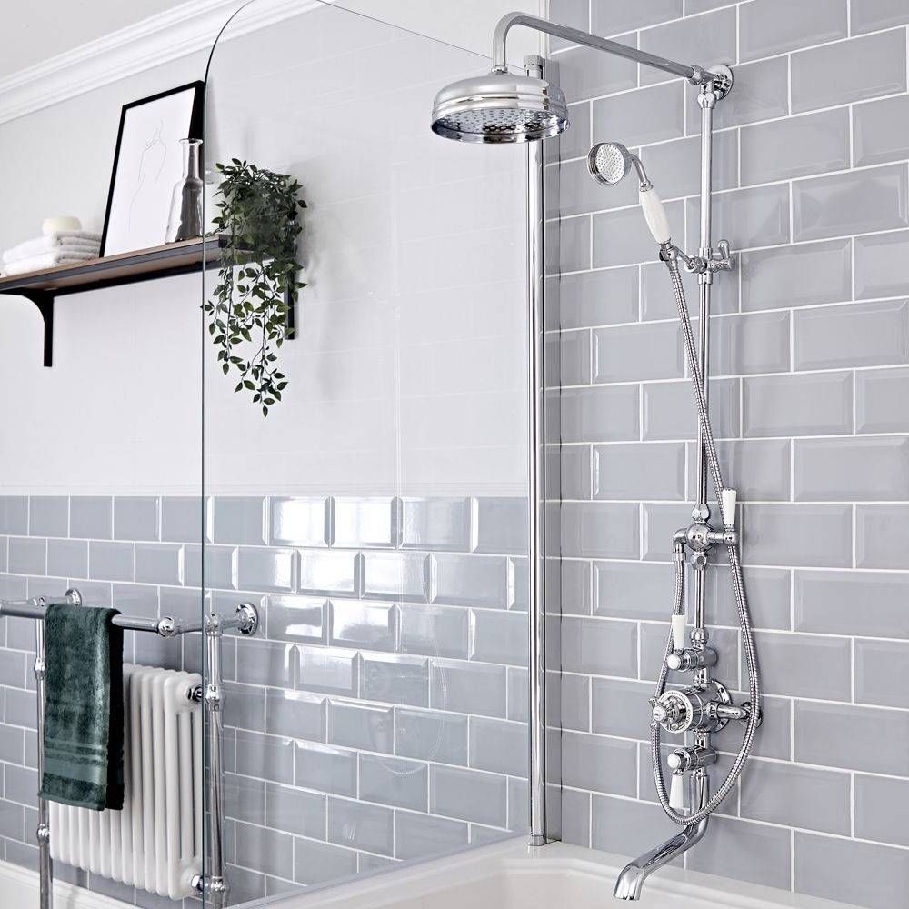 Hudson Reed Elizabeth - Douchekolom Klassiek 3-Weg Thermostatische Opbouw Douchekraan, Douchekop, Handdouche en Baduitloop Chroom en Wit