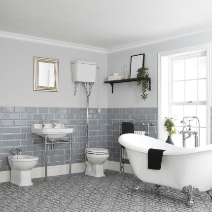 Badkamerset Klassiek - Vrijstaand Bad, Hooghang Toilet, Bidet en Wastafel met Frame | Keuze uit 1, 2 of 3 Kraangaten | Richmond