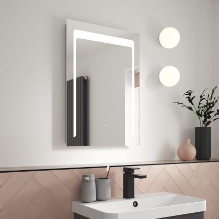 Spiegel 50cm x 70cm met Spiegelverwarming en LED Verlichting 20W