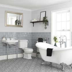 Badkamerset Klassiek - Vrijstaand Bad, Duoblok Toilet en Wastafel 56cm met Frame | Keuze uit 1, 2 of 3 Kraangaten | Richmond