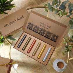 Doosje Kleurstalen van Gekleurde Radiatoren bij Hudson Reed - Een Selectie van Metallic Kleuren