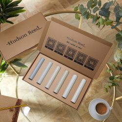 Doosje Kleurstalen van Gekleurde Radiatoren bij Hudson Reed - Een Selectie van Neutrale Kleuren