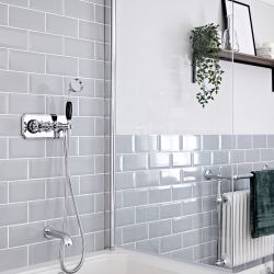 Doucheset Klassiek Inbouw 2-Weg Thermostatisch met Omstel met Handdouche en Baduitloop Chroom en Zwart | Elizabeth