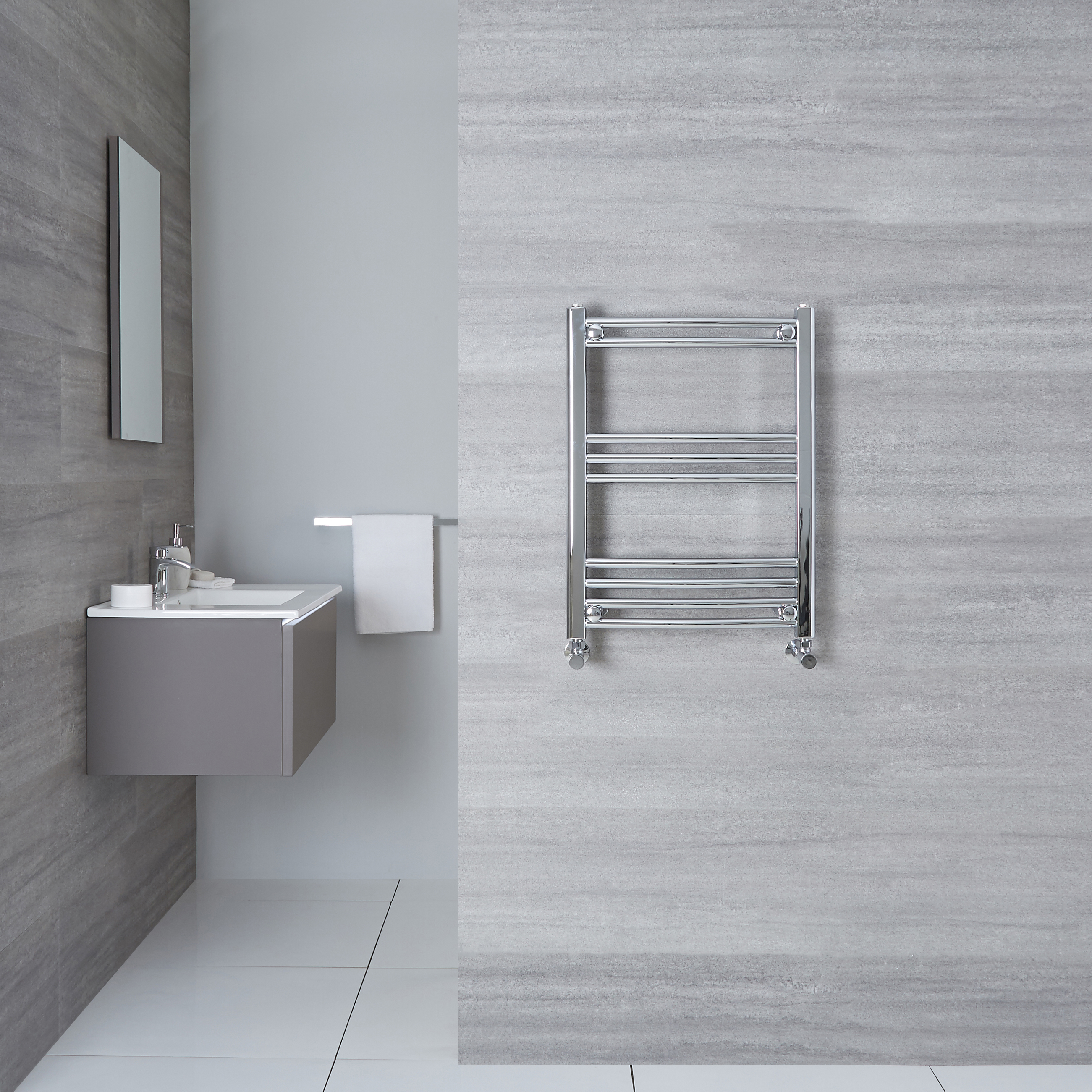 Ischia Gebogen Handdoekradiator Chroom 70cm x 40cm x 3,8cm 193 Watt